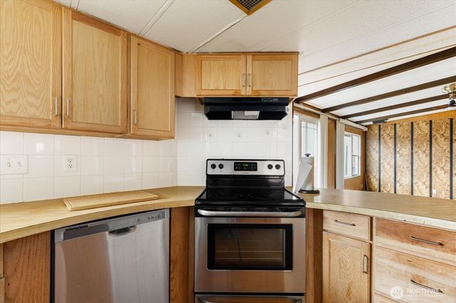 801 Walker Avenue, Oak Harbor, WA 98277