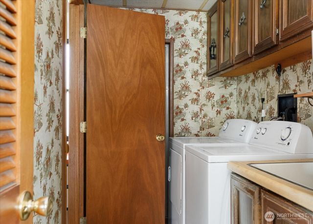 801 Walker Avenue, Oak Harbor, WA 98277