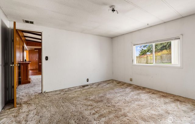 801 Walker Avenue, Oak Harbor, WA 98277