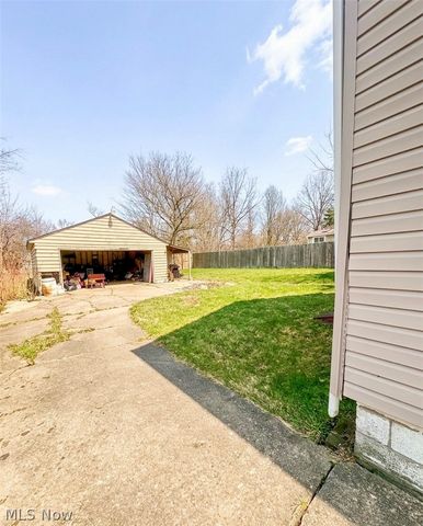 452 W Earle Avenue, Youngstown, OH 44511