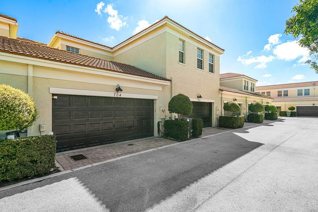 704 NW 83rd Place, Boca Raton, FL 33487