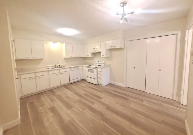 6605 Park Place Drive D, Richland Hills, TX 76118