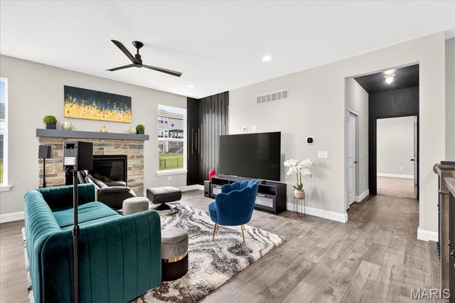 616 Walnut Woods Street, St Charles, MO 63301