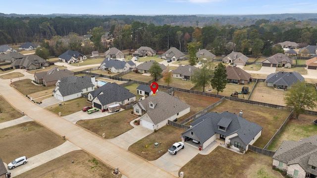 113 Saddle Brook Cir, Hallsville, TX 75650