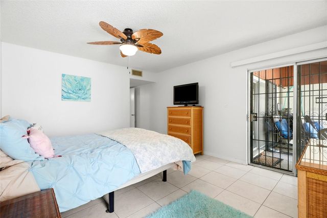 2062 SUNSET POINT ROAD 64, Clearwater, FL 33765
