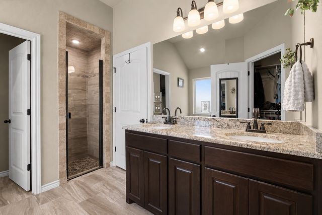 3907 Del Rio Court, Granbury, TX 76049
