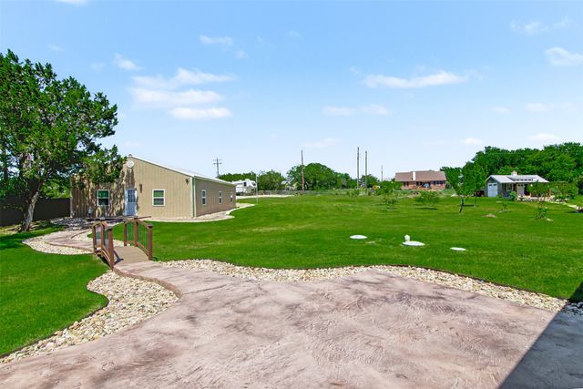 3907 Del Rio Court, Granbury, TX 76049