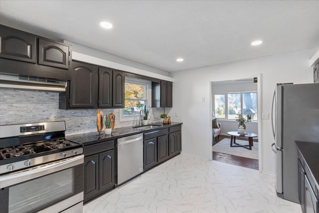 308 ARNOLD Avenue, Council Bluffs, IA 51503