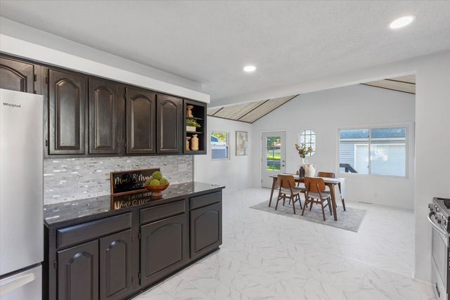 308 ARNOLD Avenue, Council Bluffs, IA 51503