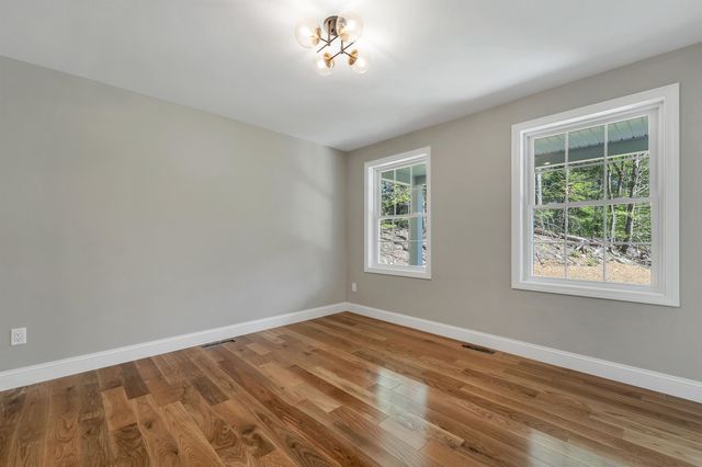 63 Mount Delight Road, Deerfield, NH 03037