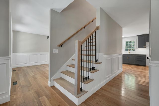 63 Mount Delight Road, Deerfield, NH 03037