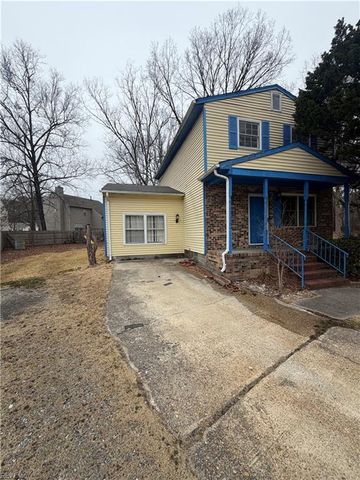 859 Cheyenne DR, Newport News, VA 23608