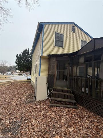 859 Cheyenne DR, Newport News, VA 23608