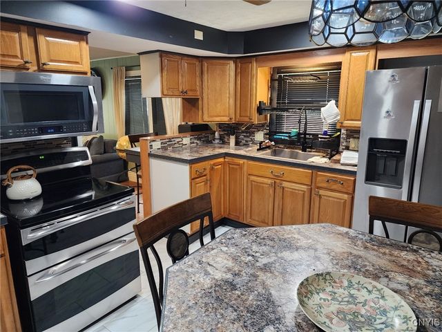 113 Brookline Road, Salina, NY 13208