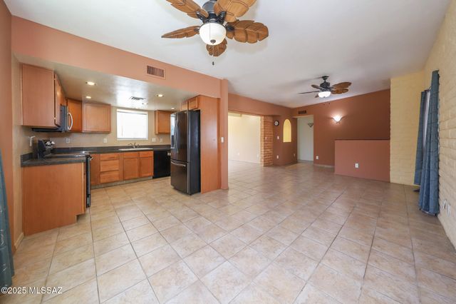 1641 S San Carla, Green Valley, AZ 85614