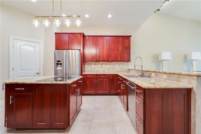 562 Winding Spring Drive, Fayetteville, AR 72703