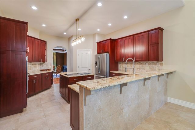 562 Winding Spring Drive, Fayetteville, AR 72703