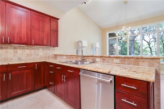 562 Winding Spring Drive, Fayetteville, AR 72703