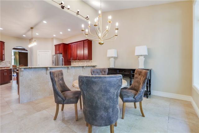 562 Winding Spring Drive, Fayetteville, AR 72703