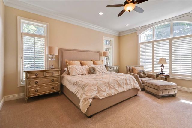 562 Winding Spring Drive, Fayetteville, AR 72703