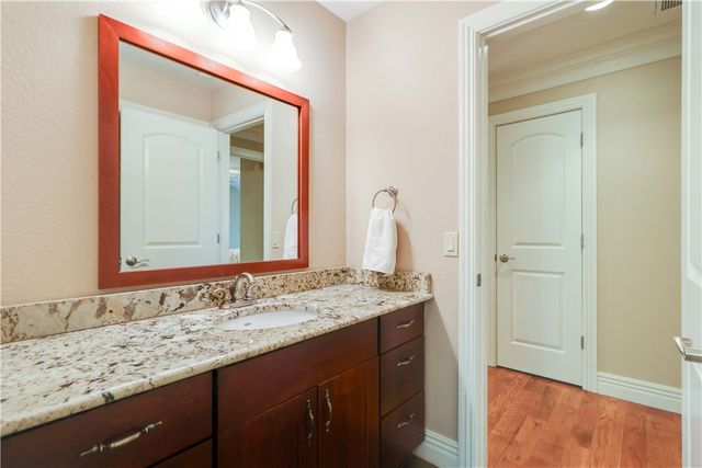 562 Winding Spring Drive, Fayetteville, AR 72703