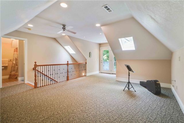 562 Winding Spring Drive, Fayetteville, AR 72703