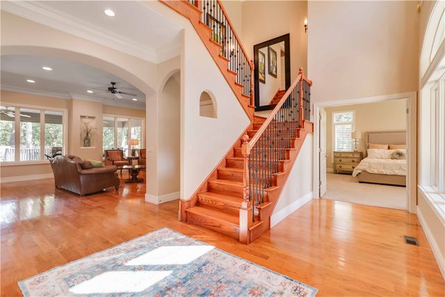 562 Winding Spring Drive, Fayetteville, AR 72703