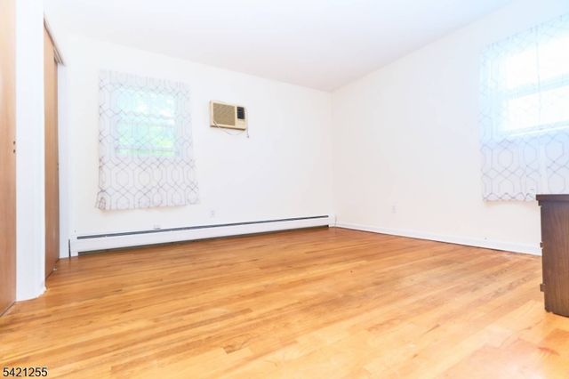 1004 Park Ln, Plainfield City, NJ 07062