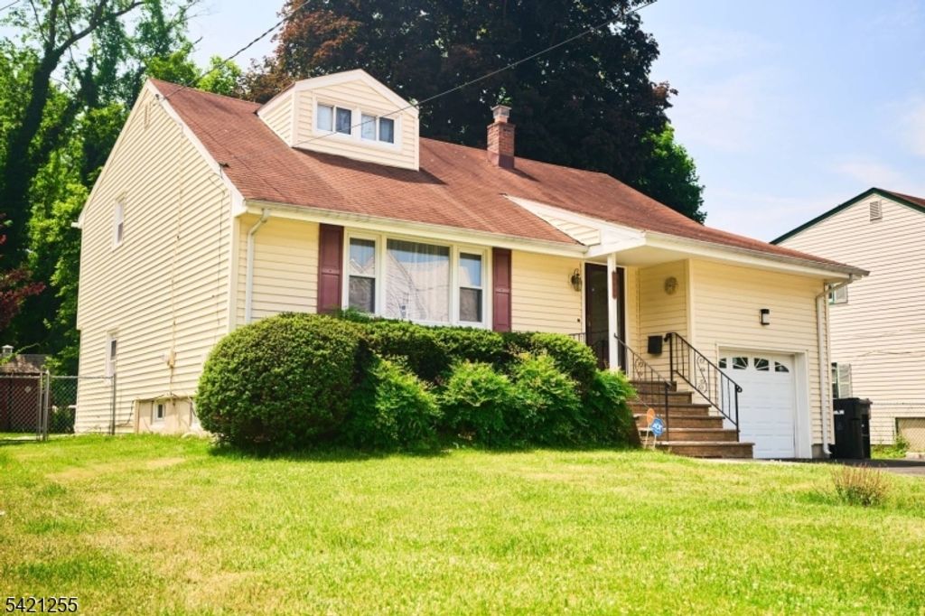 1004 Park Ln, Plainfield City, NJ 07062