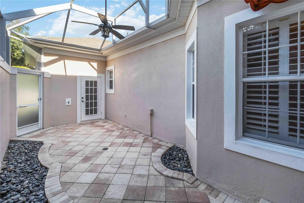 Image 25 of property listing at 8719 SILK BAY PLACE, Orlando, FL 32827