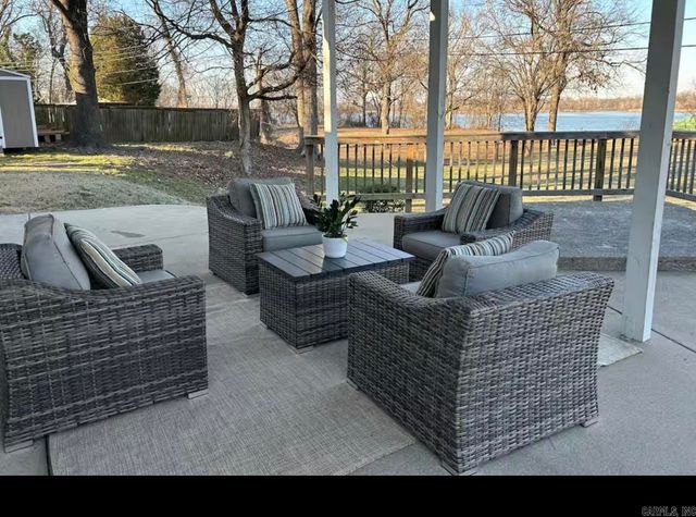 39 Plantation Drive, Little Rock, AR 72206