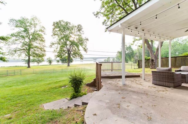 39 Plantation Drive, Little Rock, AR 72206