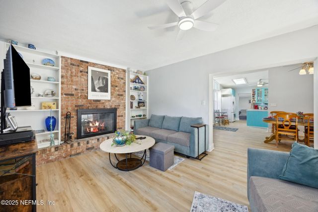 7428 SANDHURST Road S, Jacksonville, FL 32277