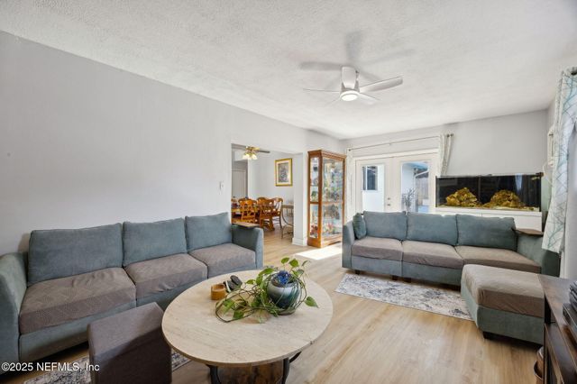 7428 SANDHURST Road S, Jacksonville, FL 32277