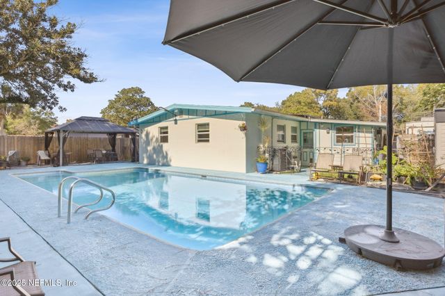 7428 SANDHURST Road S, Jacksonville, FL 32277