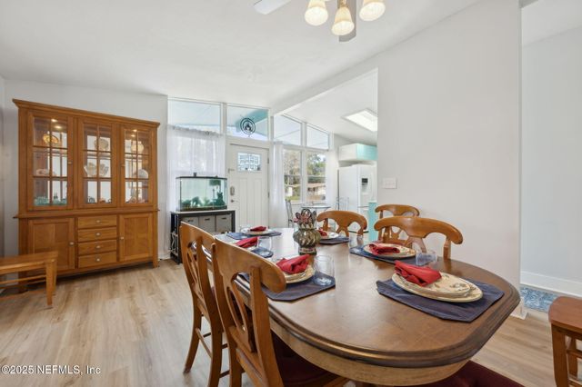 7428 SANDHURST Road S, Jacksonville, FL 32277