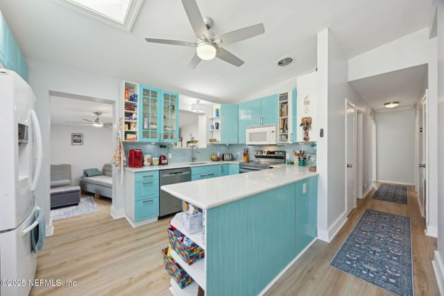 7428 SANDHURST Road S, Jacksonville, FL 32277