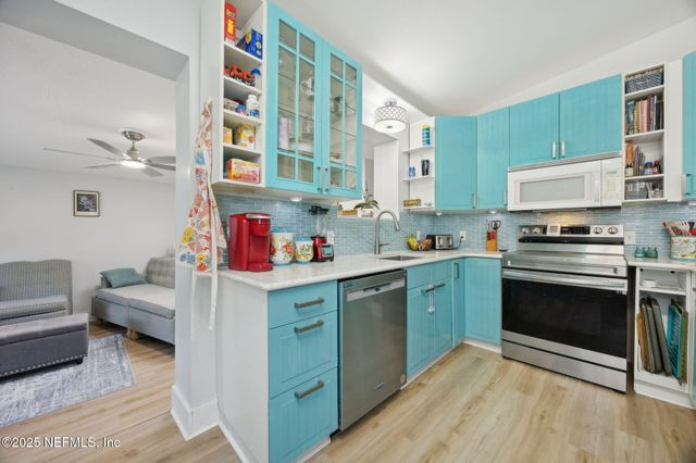 7428 SANDHURST Road S, Jacksonville, FL 32277