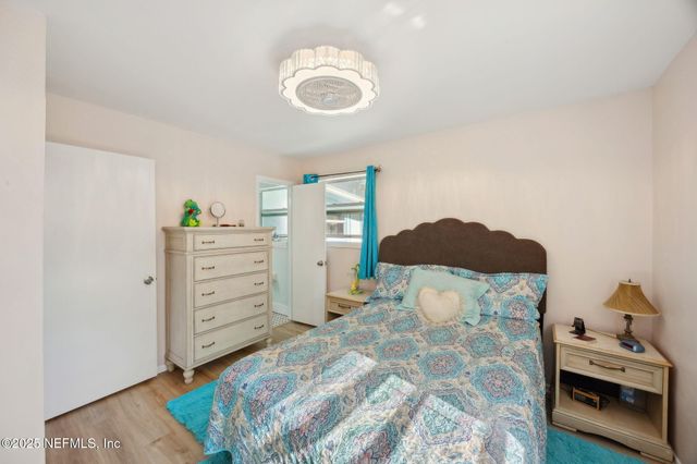 7428 SANDHURST Road S, Jacksonville, FL 32277