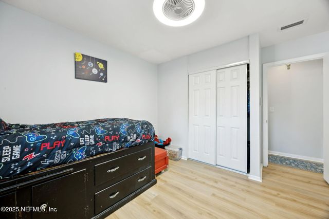 7428 SANDHURST Road S, Jacksonville, FL 32277