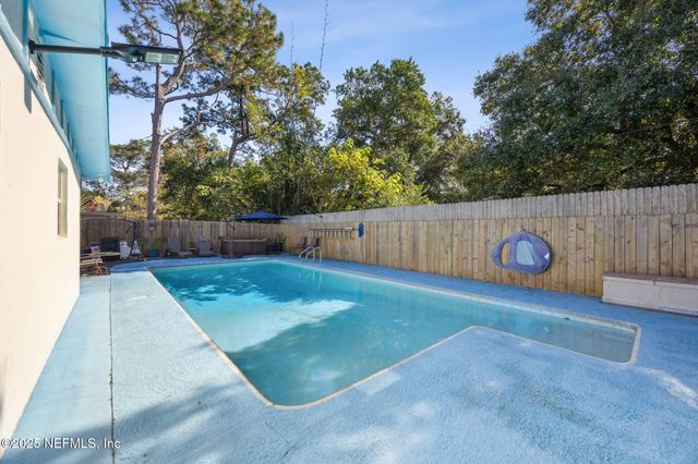 7428 SANDHURST Road S, Jacksonville, FL 32277