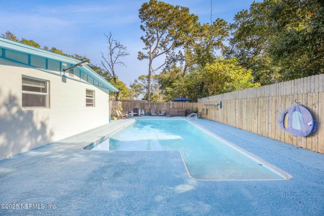 7428 SANDHURST Road S, Jacksonville, FL 32277