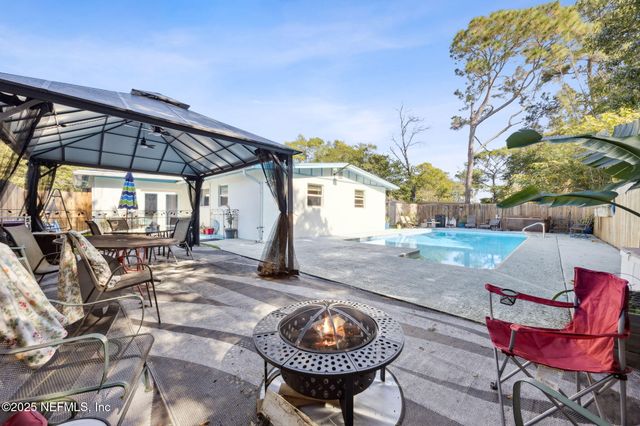 7428 SANDHURST Road S, Jacksonville, FL 32277