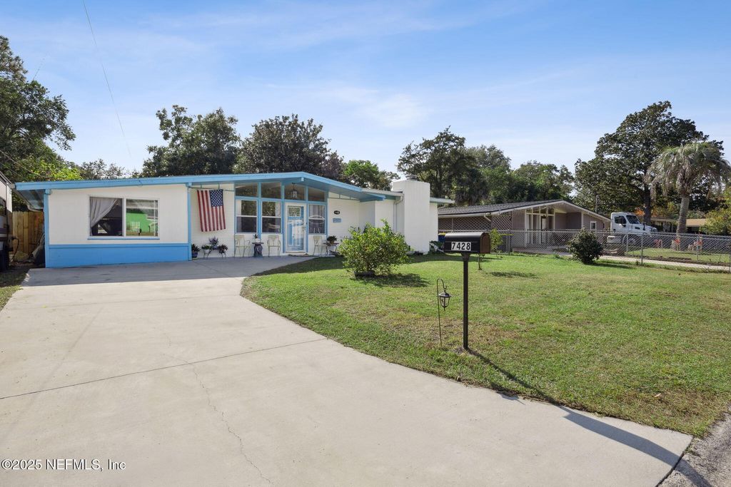 7428 SANDHURST Road S, Jacksonville, FL 32277