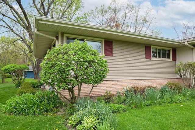 416 S Woodland Drive, Whitewater, WI 53190