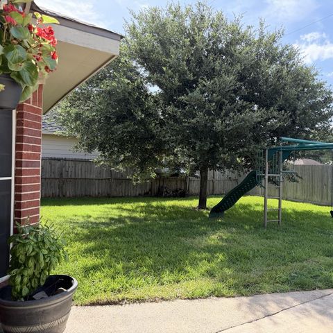 3530 Dry Creek Drive, Pasadena, TX 77505