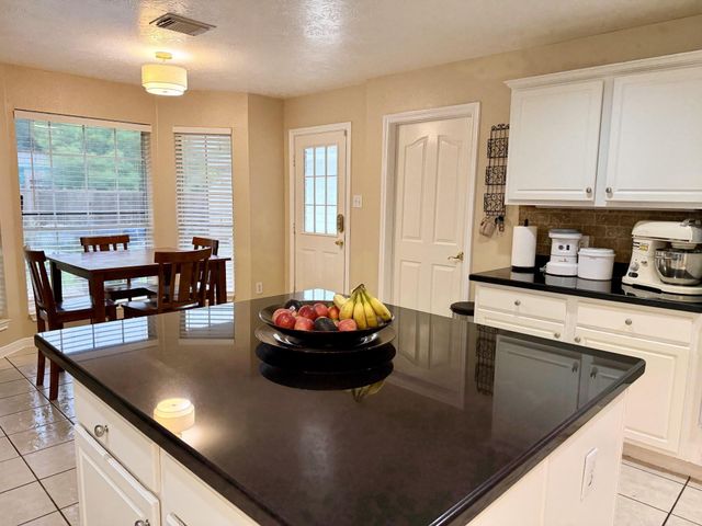 3530 Dry Creek Drive, Pasadena, TX 77505