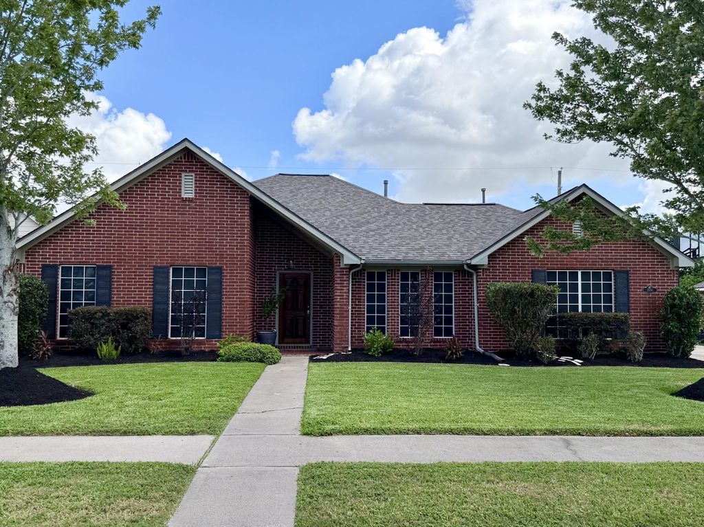 3530 Dry Creek Drive, Pasadena, TX 77505