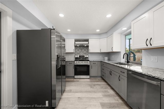 104 Happiness Avenue, Lake Placid, FL 33852