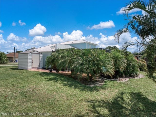 104 Happiness Avenue, Lake Placid, FL 33852
